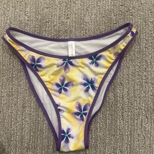 Heavy Manners ‘ Mickey and Silvia’ full coverage size M